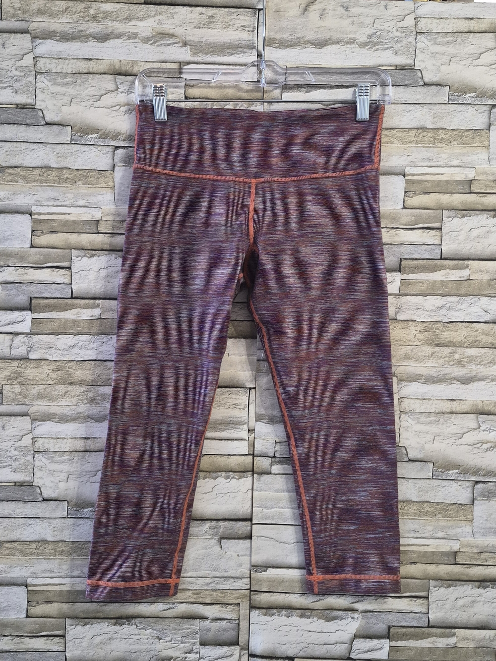 ​Lululemon Cropped Capri Leggings Women's Sz 6 Multicolor Space Dye Athleisure